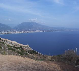 Ausblick von der Burg auf den Hafen