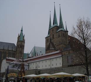 Weihnachtsmarkt und Dom
