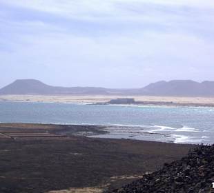 Blick von Lobos auf die RIU Hotels in Corralejo