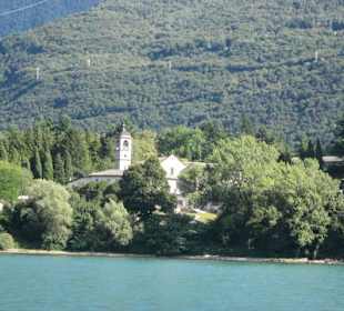 Abtei Piona vom Wasser aus