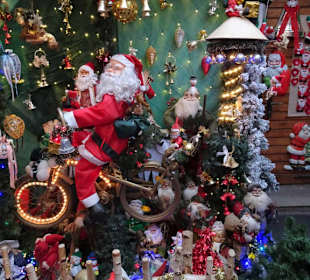 Rundgang durch die Weihnachtsscheune Hellingen