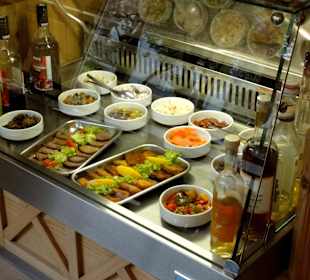 Die Auswahl der kalten Antipasti