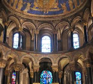 Besichtigung der Liebfrauenbasilika (Maastricht)
