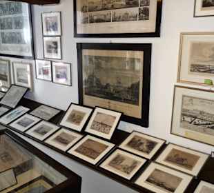 Rundgang durch die Museumsräume des Hauses Samson