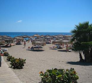 Strand 400m vom Hotel entfernt