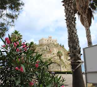 Santa Maria dell'Isola in Tropea