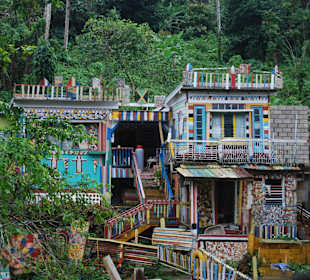Tolles Künstlerhaus am Straßenrand