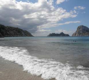 Schöner Strand mit Blick auf Es Vedra