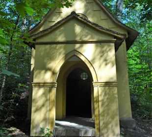 Die Totenkapelle im Landschaftsgarten Bettenburg