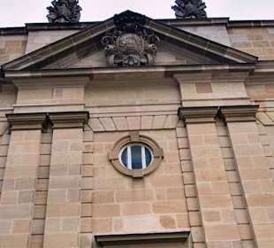 Am hinteren Bereich vom Schloss