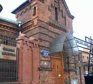 Dawna wytwórnia wódek koneser