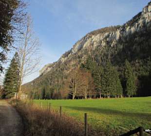 Auf dem Weg zum Falkensee, rechts Rotwand