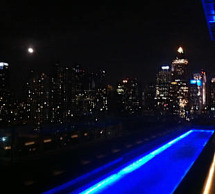 Rooftop bar / the press