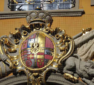 Das Wappen der Kurfürsten am Koblenzer Tor