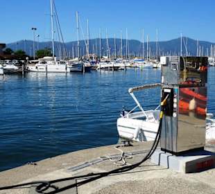 Bunkerstation im Yachthafen