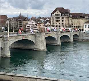 Mittlere Rheinbrücke