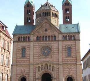 Der Dom, Hauptportal