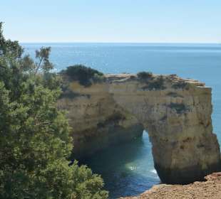 Praia de Albandeira „Triumphbogen“ bei Benagil