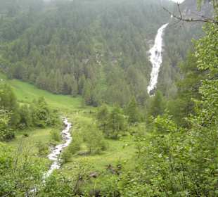 Auf dem Weg zu den Umbalfällen