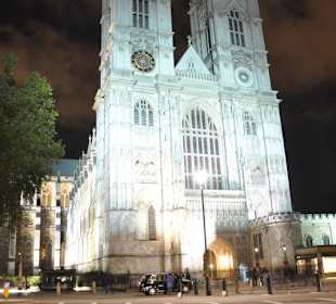 Westminster bei night