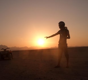 Sonnenuntergang in der Wüste