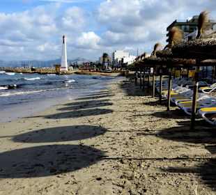 Der Strand bei Sonnenuntergang