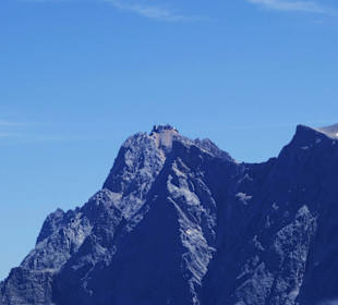 Zugspitzhütte obenauf