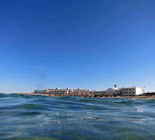 Coral Sun Beach vom Wasser aus