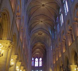 Интерьеры Нотр-Дама