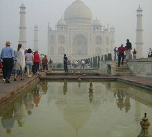 Die spiegelung des Grabmals