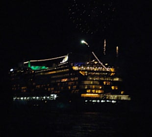 Auslauf der AIDA blue