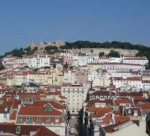 Blick vom Elevador auf die Burg