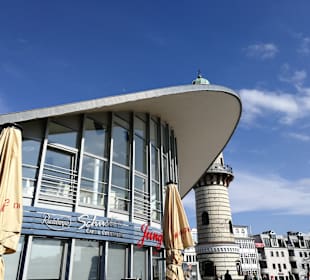 Teepott mit Leuchtturm