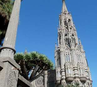 Riesige Kathedrale
