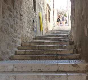 Durch die Stadtmauer durch