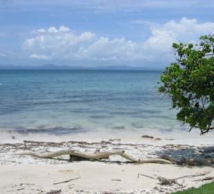 Strand der Bakadi Insel