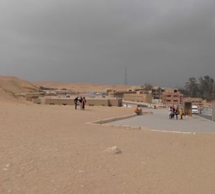 Weitläufiges Gelände.