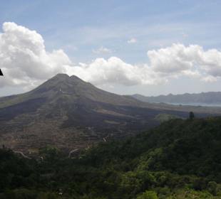 Mt.Batur mit gleichnamigem See