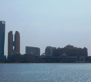 Skyline Abu Dhabi