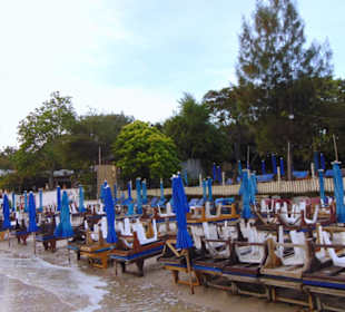 Chansawang Hua Hin Beach Strandliegen