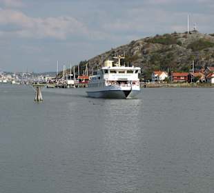 ÖNPV-Fähre nach Brännö