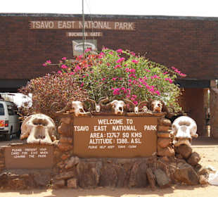 Einfahrt in den Park