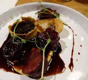 Wildschweinnacken Restaurant Nadodrze