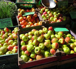 Rundgang über den Wochenmarkt Südermarkt 