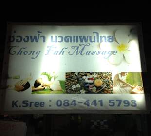 Werbebanner vor dem Haus