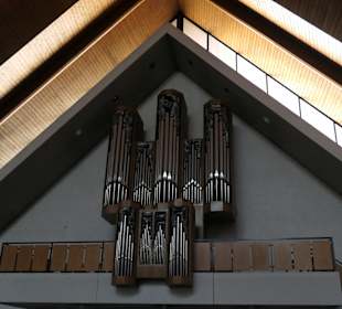 Im Hauptraum der Neuen St.-Rochus-Kirche