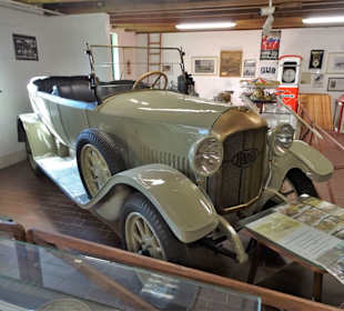 Ausstellung in der Remise der Windmühle Varel