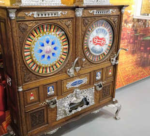 Glückspielautomat im Museum