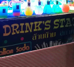 Zig Stände mit Essen und Trinken