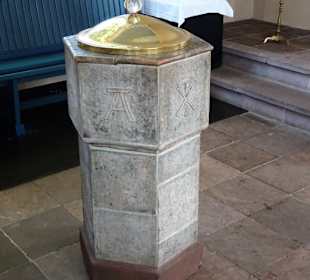 Der Taufstein der Liebfrauenkirche
